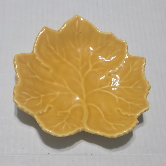 Autumn Leaf Plate Olfaire Made In Portugal - Picture 1 of 9